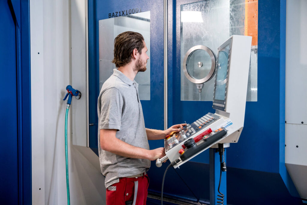 Rationelle Fertigung komplexer Teile - Meag AG | Gretzenbach | Maschinenindustrie | Fräsen, Drehen, Schweissen, Montage 3